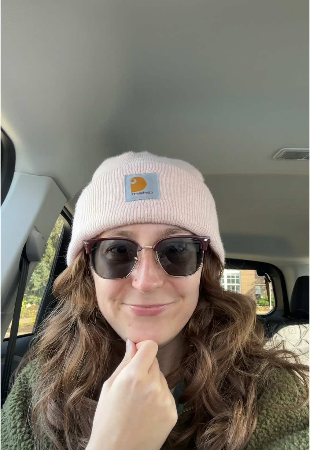To the girls, gays and theys ✌🏻