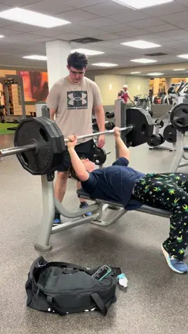 315 PR hooray! #gym #lift #heavyweight🦍 #aesthetic #chestday 