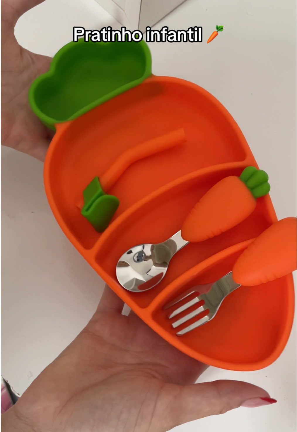 Achei esse pratinho a coisa mais fofa do mundo 🥕💚  Comprei na Shopee e amei! Quem quiser o link é só pedir nos comentários que eu mando.  #shopeefinds #achadinhosshopee #vidademãe #maternidade #dicasdemãe