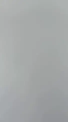 همیشه برنده اصلی کیفیت بالاس و این قضیه کاملا تو عینکا هم صدق می‌کنه مثل این شاهکار به تمام معنا  با یه فریم تی آر۹۰ فوق العاده با کیفیت که حداقل تا ۵-۶ سال دیگه قراره براتون دلبری کنه وزنش؟! باور کن حسش نمی‌کنی  کیفیت ؟! 🤌🏻 طراحی؟! قراره عاشقش بشی فقط با یه بار زدن عدسی یووی۴۰۰ و پلاریزه لولای فنری فریم نشکن و منعطف قابلیت طبی شدن و تعویض عدسی✅ یونیسکس  . ⚠️برای دیدن صورت‌خور عینک کافیه '۴۸' رو این‌پایین بنویسی 🫠⚠️ . . سایز عینک :  140-18-52 . عرض هر عدسی (چپ تا راست هرکدوم از عدسیا) : 53 فاصله بین دو عدسی (پل روی بینی ): 14 طول دسته : 135 . برای کیا مناسب تره؟ صورتای متوسط ✅ نسبتا بزرگ ✅ از لحاظ وزن :  فووووق سبک ✅ . . اگه راهنمایی لازم‌داری برای انتخاب عینکت کافیه عکس صورتتو بفرستی  بهترین گزینه رو برات پیدا می‌کنیم 😉 . ضمانت تعویض‌ تا ۲روز بعد رسیدن عینک رو هم داریم‌🥰 . به همراه کیف زیپی  و دستمال ترک : ۲تومن . . . ‏‎🎯 سفارش از طريق دايركت 🎯 ‏کد 200435 #عینک_سبک#عینک_آبی#عینک_چندضلعی#عینک_آفتابی_پلاریزه #عینک_باکیفیت 