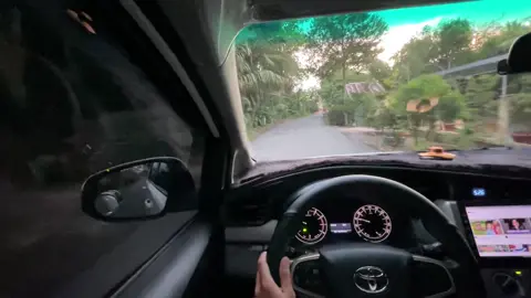 Ra đường kiếm lúa nào!!#xuhuong #64_vinhlong #toyota #innova 