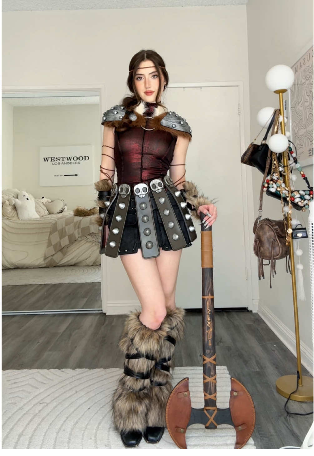 Looking for a Hiccup btw 🗣️ HAPPY DAY 18 Y’ALL. Had so much fun with this one hehe #notsophiesilva #31daysofhalloween #halloweencostume #httyd #astrid HTTYD Astrid costume 