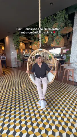 Y tú, ya conocías este lugar?😍 #citaromantica #restaurantes #vistacorona #pareja #lima 