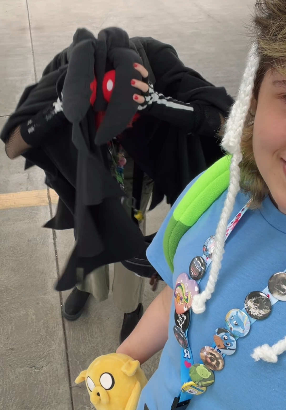 video with twin from comicon :) @sage ☆ #comiccon2025 #cosplay #silly #alternative #bff❤️ idk why i waited so long to post ts