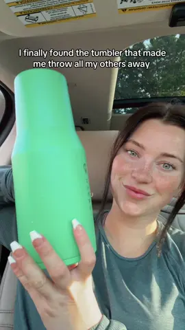 You need it! I didn’t understand what all the hype was about until now. #hydrojug #cuptok #workout #health #water 