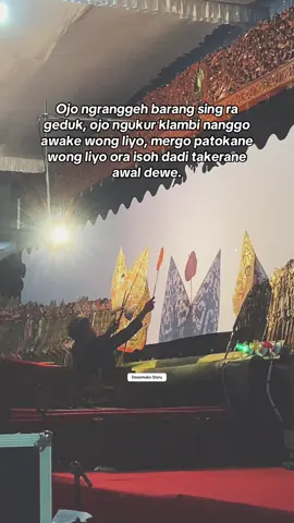“Bebasan” Kaose jan apik banget iki, dinggo acara2 budaya wis genah dadi pusat perhatian nek iki.. genah sangar og.. tuku o kui tak deleh kranjang kuning ges ☝️ #wayangkulit #pituturjowo #jowopride #beranda #dalangseno 
