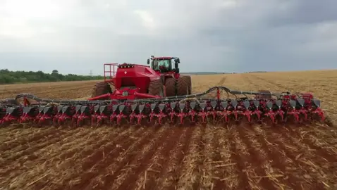 #steiger#horsc Steiger, 580 com plantadeira Horsc 39 linhas no plantio da soja 🙏😍