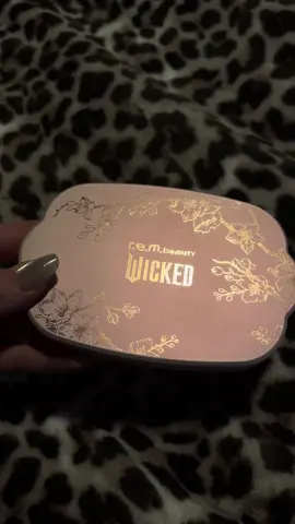 The packaging 😍🩷