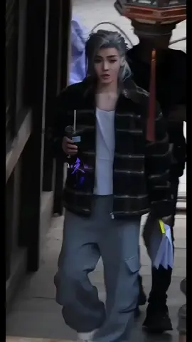 Pesona ji bozai di era modern 😍😍rambut putih mu bener awuuu awuuurann❤💕#fypシ゚ #houminghao #neohou #loveintheclouds #fyppppppppppppppppppppppp 