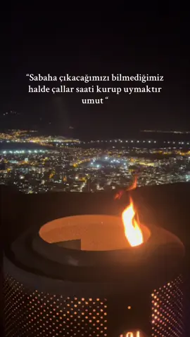 Geceye silinmeyecek söz bırak…🥀🖤3:24#storilikvideolar #manzara 