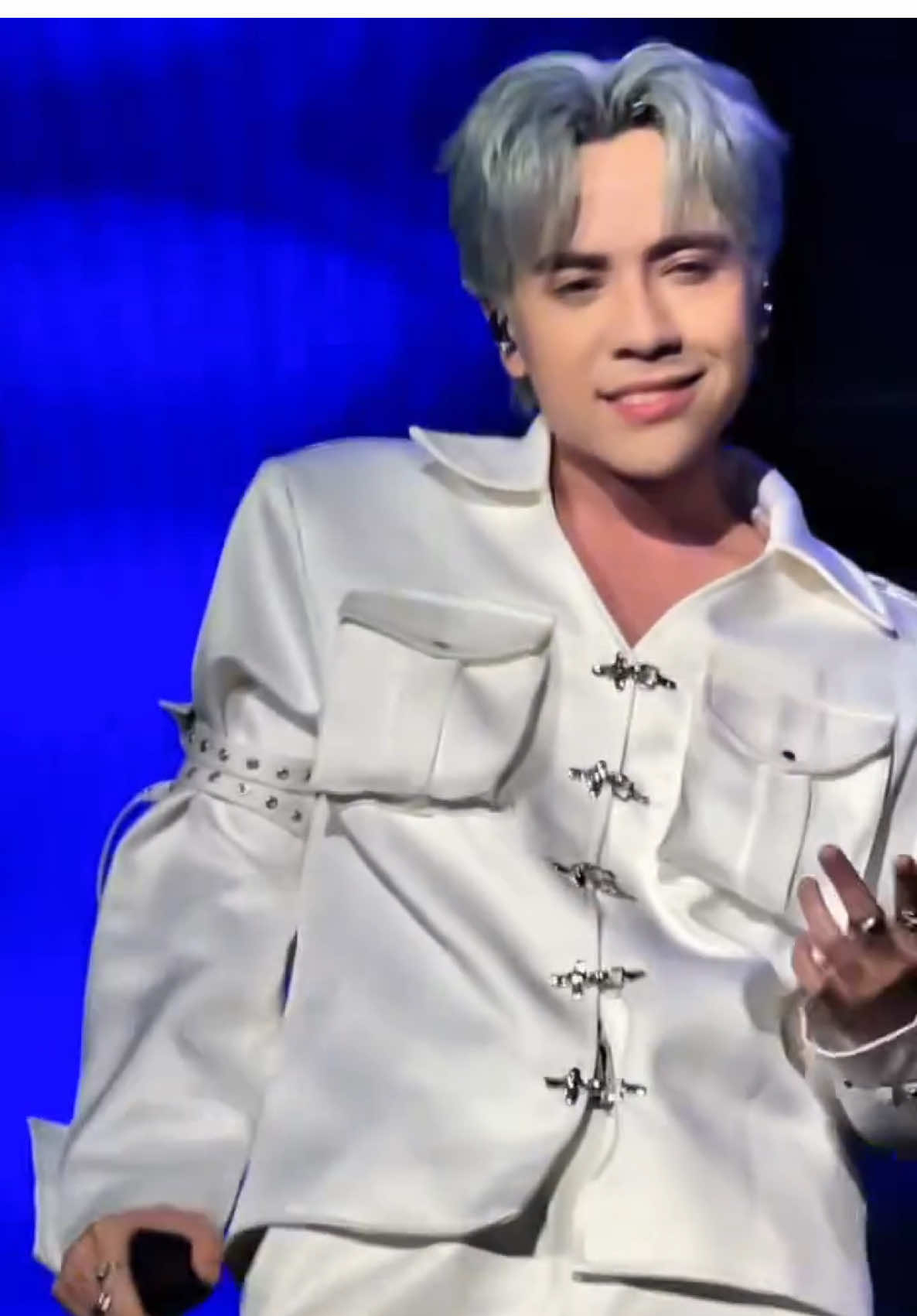 Nhìn Hùng nhảy nó cuốn mà nó mê @Quang Hùng MasterD  Cre: thnhchuc03 #QuangHungMasterD #ONTOP1900 