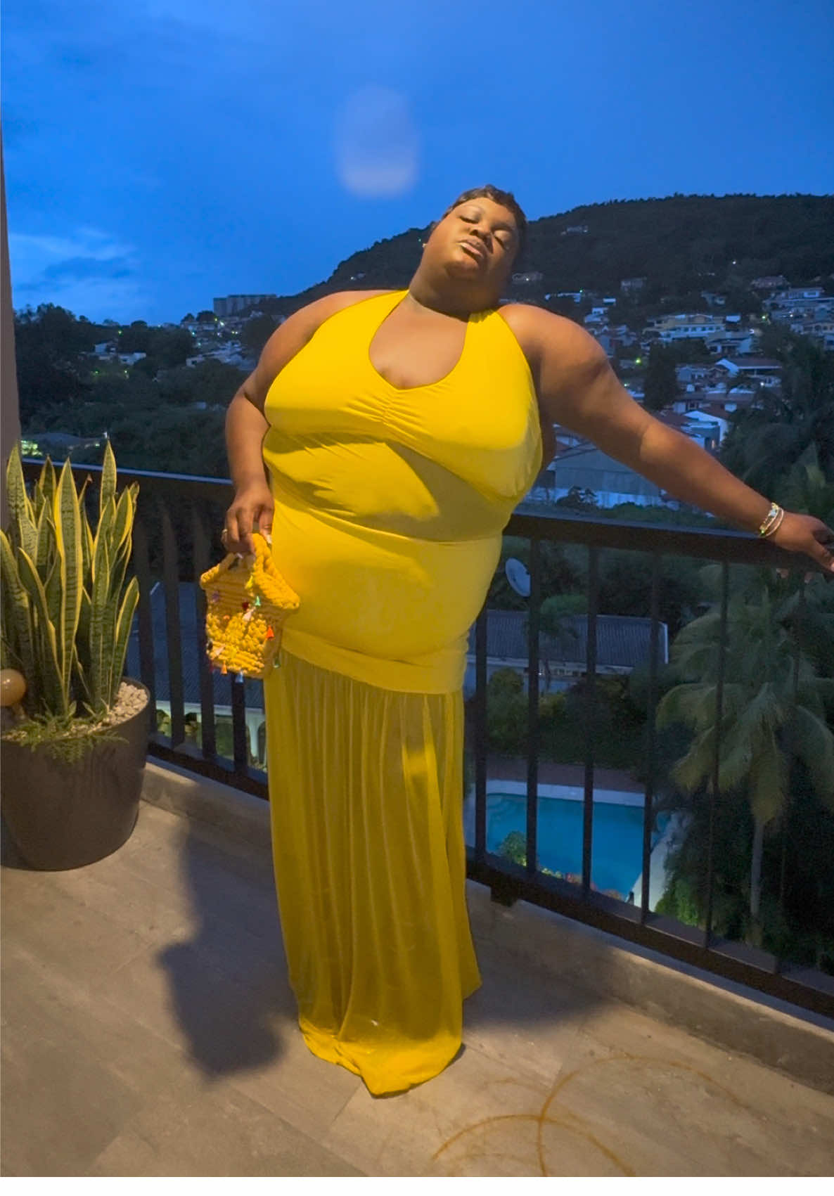 Un poco de sol, un poco de piel… y demasiado fuego  Malia Halter Mesh Maxi Dress @REBDOLLS  4x  #plussizefashion #rebdolls