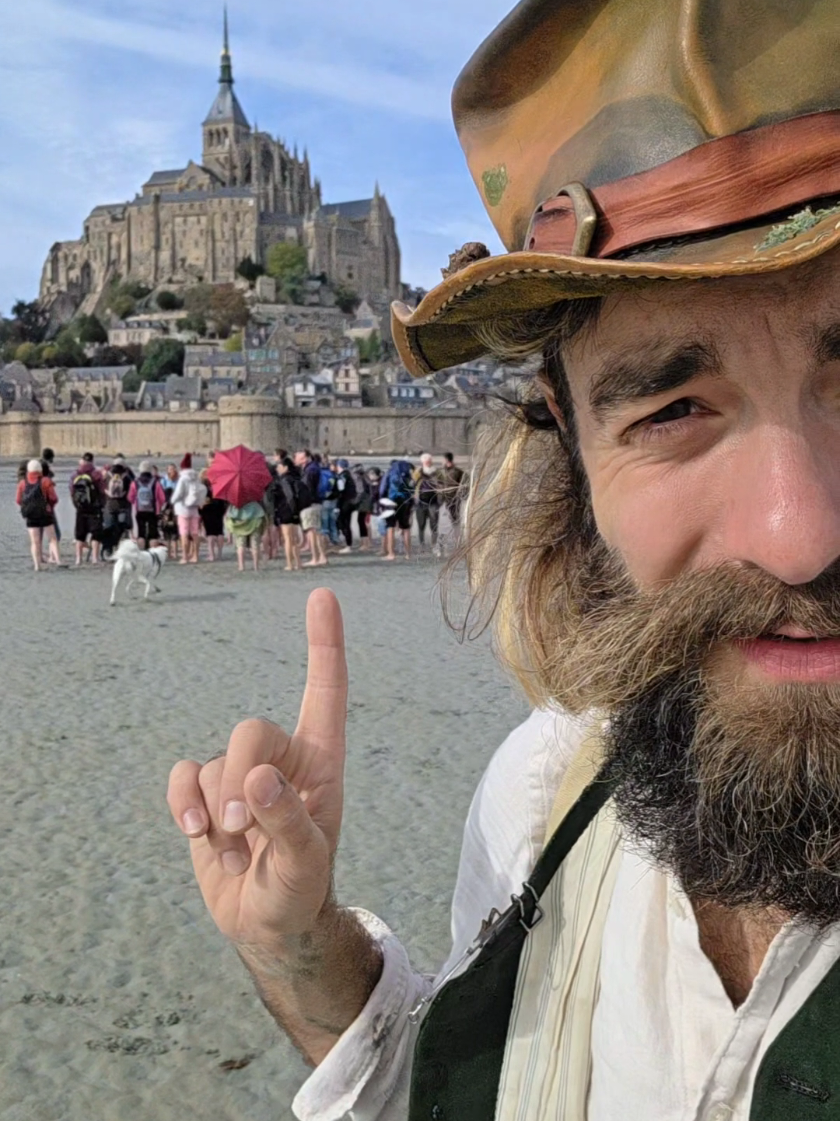 Premier Youtubeur à faire ça  ! (J'en ai perdu mon Drone 😭) Merci à vous tous de votre présence 🙏❤️ Meilleure Communauté Ever 🥹 #montsaintmichel #bretagne #normandie #drone #dji 