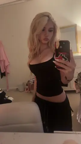 ignore my phonecase😭 #fypシ 