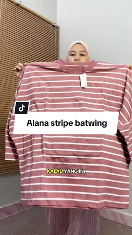 Suka banget sama kaos batwing begini, lengan gede, perut buncit aman! #kaosbatwing #batwingstripe #alanabatwing #kaosbusui #kaosstripewanita 