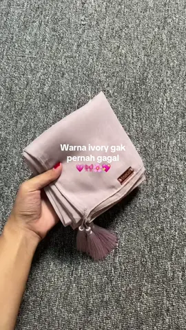 #hijabsegiempat #hijabpremium #hijabtassel #paristassel #fyp 