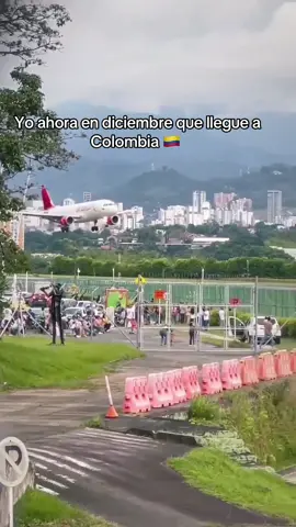 Contando los días para llegar a mi Colombia bella🇨🇴🛬🛩️#colombia #familia #diciembre #hijoausente #🥺 