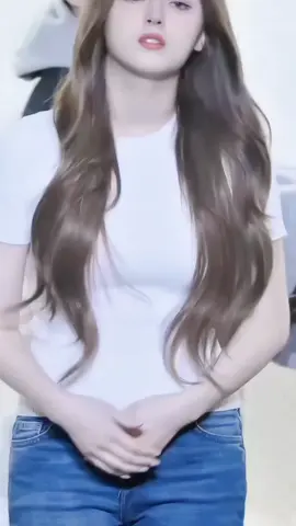 Nancy MOMOLAND 🌍🇰🇷 -  ternura infinita 💖 #NancyLove #NancyBeauty #ForYou 