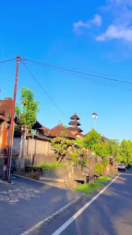 Selamat pagi dari Desa Kemenuh,ada ang pernah lewat sini Gaaees😍 #kemenuh #kemenuhgianyar #sukawati #sukawati_gianyar_bali #shonjibalitour #gianyar #gianyarbali #gianyarpunyacerita #weeknd #selamatpagi #jalanjalan #bali 