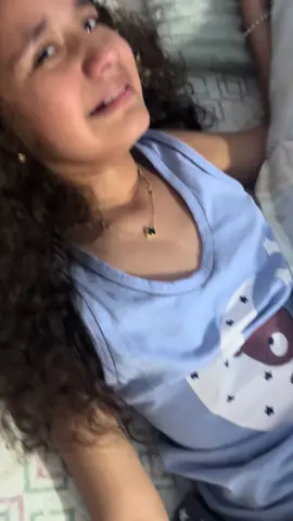 minha irmãzinha chorando pela morte da celia james #evelynhugo #celiajames #lbgtq #🏳️‍🌈 #foryou 