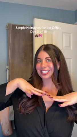 This is soo simple and such a good hairstyle, looks cute with all looks! #simplehairstyles #hairtok #office #hair #CapCut 