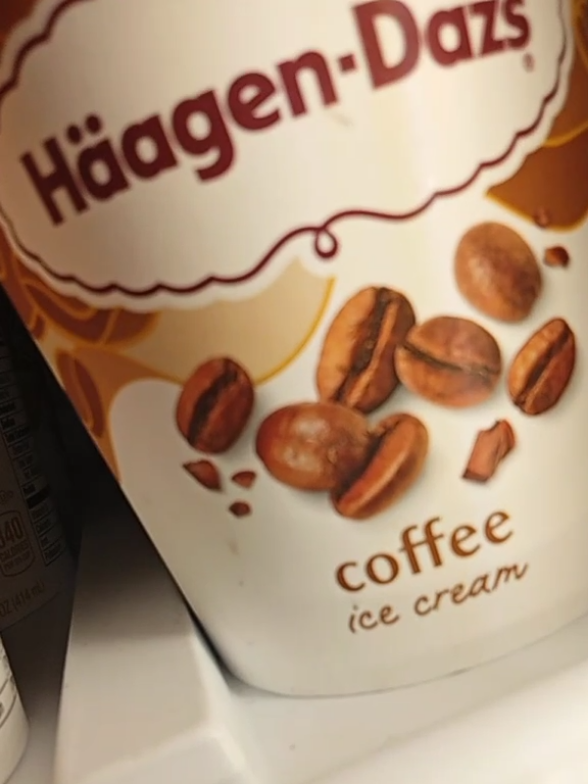 i couldn't resist this sound... #HaagenDasz #icecream never sounded so good ! #humor 