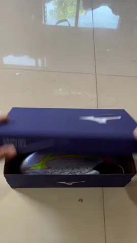 Harga 100 ribuan aja loh order di shoppe rayhan sport atau TikTok@Cielo Id  #sepatubola #murahbanget #rayhansport #mizuno #alpha 