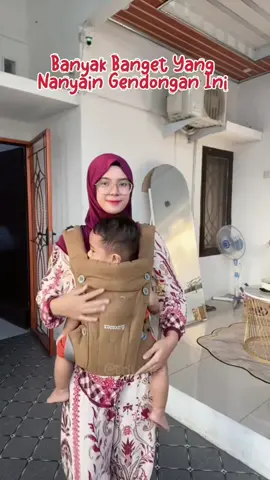 Dikira gendongan mahal ternyta gendongan murah udah super lengkap dan nyaman  #gendonganssc #momaz #momazgendonganssc #gendongansscmomaz 