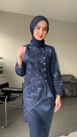 Nadeen set rok navy ufah ready lagi guys🔥😍#hijablabel_hl #ootdkondangan #oneset 