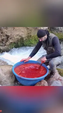 Have you ever seen fishing with chili powder?#tiktok #foryou #cute #animal #us 