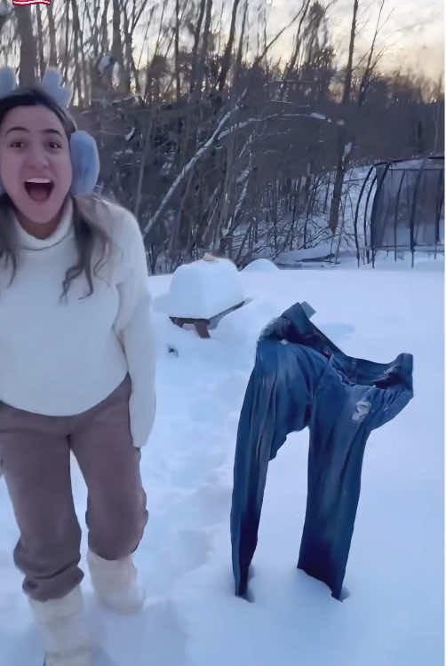 Frozen world,Interesting ice#satisfying #ice #asmr #relax #fyp 