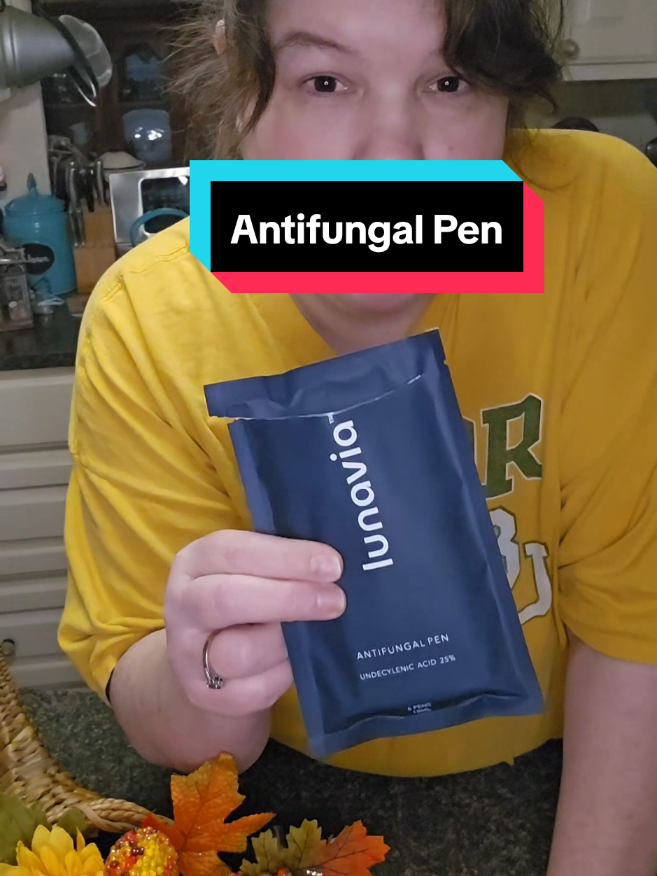 These pens are mess free and small enough to take with you.
#fungustreatment #nailtok  #pedicure  #toenailfungus  #hygeinetips#fungalnailcare #preventionnailcare #antifungalskincare
@mylunavia   