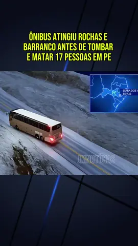 Ônibus atingiu rochas e barranco antes de tombar e matar 17 pessoas em PE #noticias #News #jornalismo #fyp 