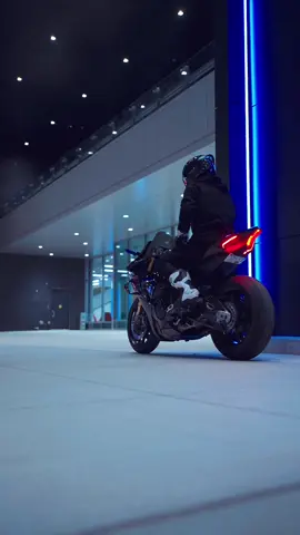 R1m🖤 #motorcyle #MotoVibes #r1m #YamahaR1 #motorbike 