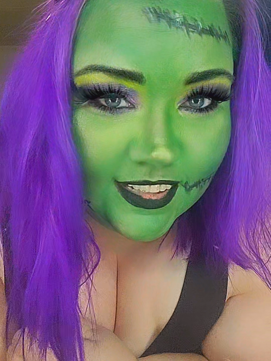 body is ready for the season. #biggirlsdoitbetter #bikinkibody #fyp #halloween #skincare 