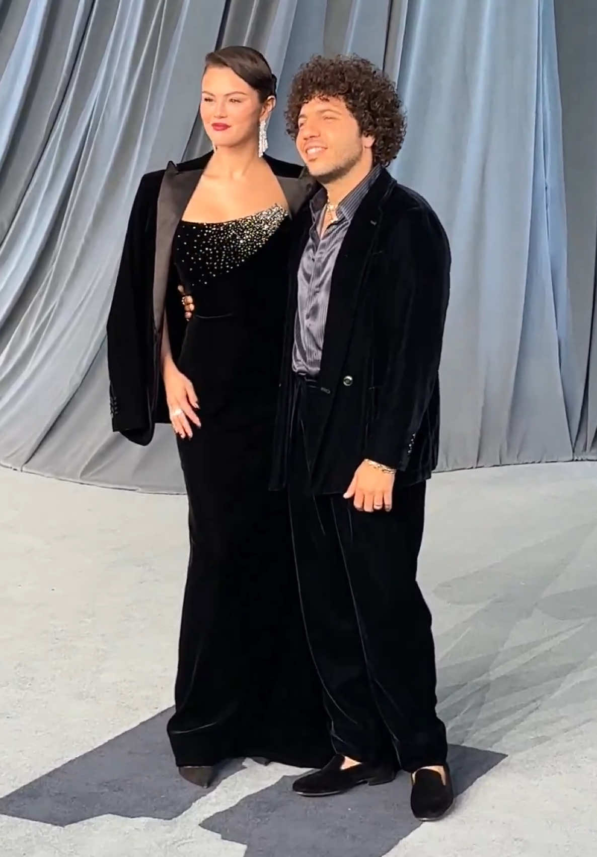 Selena Gomez with Benny Blanco at the Academy Museum Gala in LA❤️ @Selena Gomez @benny blanco  #selenagomez#selena#selenator#rarebeauty#bennyblanco 