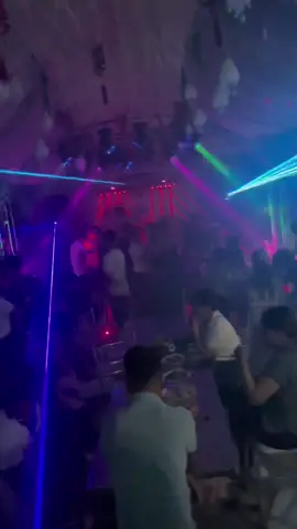 Lên lịch nào ae ơi #tiktokviral #denlaser #TikTokAwardsVN #damcuoi #sontung 