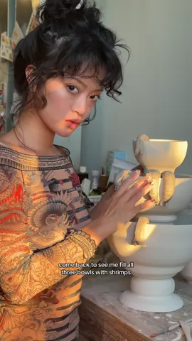 Which shrimp should I go with 🦐 Exhibition  📍938 Queen st w, Toronto 🗓️opening night: Oct 31 6pm-10pm, on view Nov 1-2 from 12pm-6pm (no RSVP open to all) 💟10+ ceramic artists #pottery 