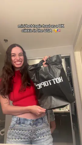 been wanting the first shirt FOREVER😭 #twentyonepilots #hottopic #tylerjoseph #joshdun #breach 