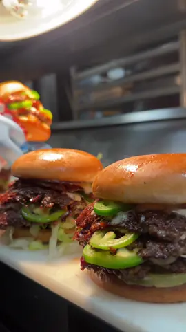 smash or pass?😏😒 #burger #smashburger #smashorpass 