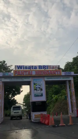 Jalan setelah gerbang loket #pantaimenganti #inmenganti #menganti 