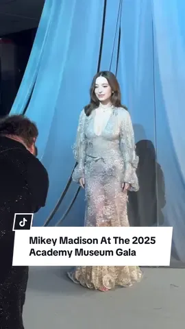 #MikeyMadison has arrived at the 2025 #AcademyMuseumGala. 