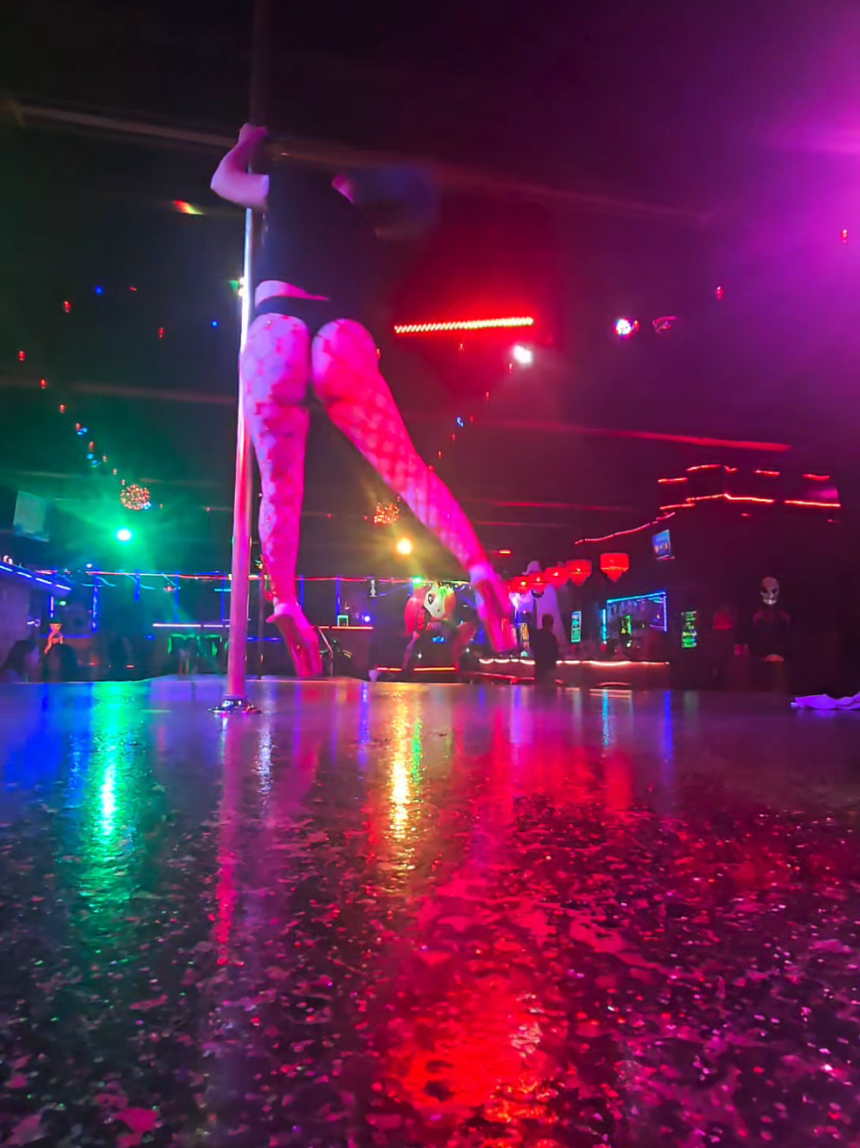 I've always loved this song 🖤 #pole#poledance#stripper#striptok 