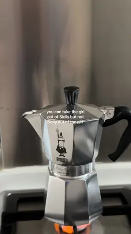 welcoming our new addition in Hong Kong #mokapot #italiantraditions #italiancoffee #siciliancoffee #fyp 