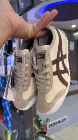 New arrivals  size:36-42 @rollinkicks dharan  @rollinkicks_birtamode  #rollinkicks #onitsukatiger #damak 