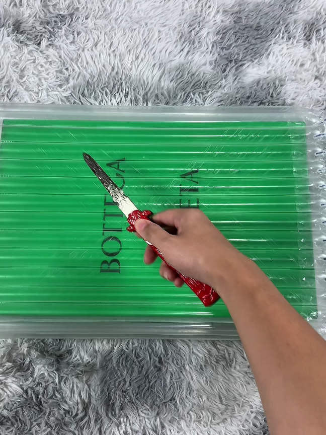 #BottegaVeneta #howto #foryourpage #fashion #shoe #footware #fyp #foryou #foryoupageofficial #DIY #dunklow #colors #CapCut #Bapestar #badbuuny #tennis #paratii #sunsetsnkrs #sneakergirl #sneakertok #streetwear #suedesneakers #airforce1 #backtoschool #backtoschoolshoes #backtoschoolsneakers #sneaker #fyp シ #fyp シ゚ viral #nike #nikecortez 