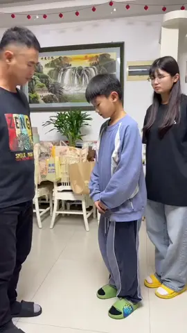 Sao kỳ vậy 🥰😭 #giaitrifun #funnyvideos #giaitri #haihuoc #xuhuong 