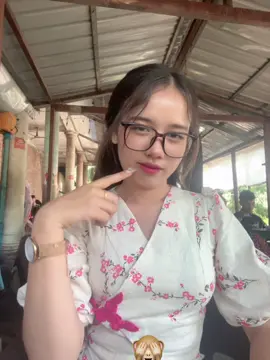 မျက်မှန် ပြန်ပေးရမို့စိတ်လော🥹🤍#fyp#foryou #thankb4youdo  #တက္ကသိုလ်နယ်မြေ 