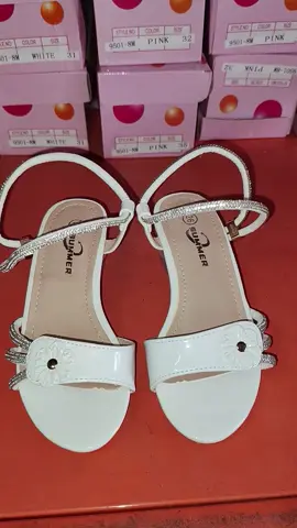 korean fashion summer sandals with crystal heel for kids affirdable and fashionable ligthweight sandals.  #foryoupageofficiall❤️❤️tiktok #fyp❤️❤️tiktok #tiktokaffiliatemarketing #foryoupageofficiall #foraffiliatetiktok 