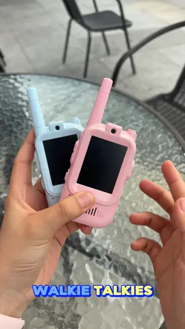 Eif-tech talkies for kids! Super compact, super fun. Christmas morning’s perfect gift for sharing holiday giggles and secrets.#kidtoys #walkietalkie #christmas #kidswalkietalkie #christmasgifts 